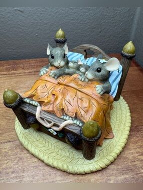 🍂 Charming Tails “The Honeymoon’s Over” Family Decor Keepsake